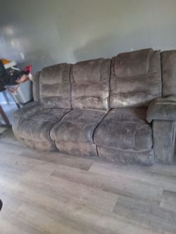 Sway recliner sofa