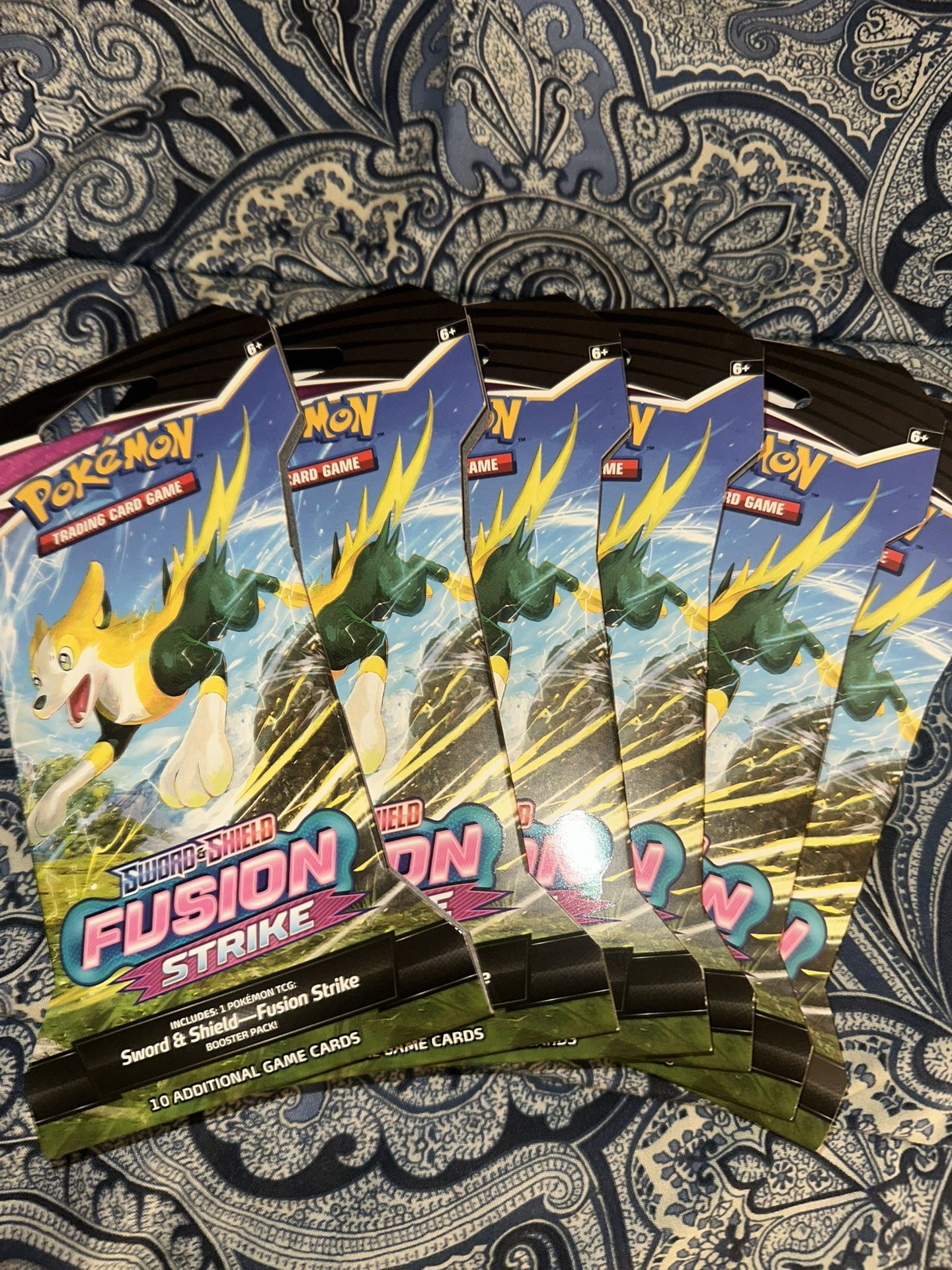 Pokemon Fusion Strike Single Packs
