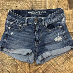 Ladies American Eagle Shorts 