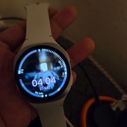 Samsung galaxy 8 watch, white
