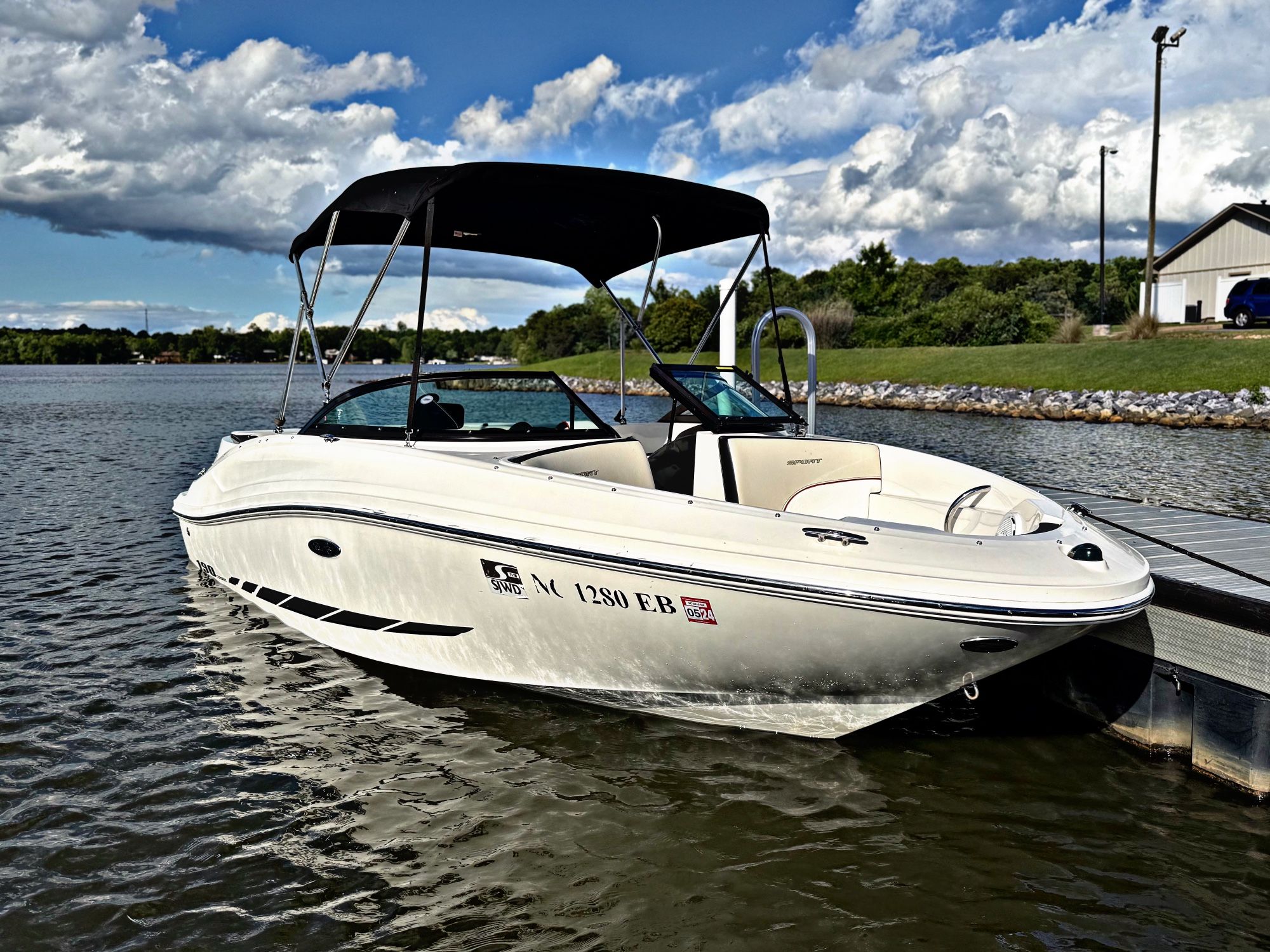 2014 Sea Ray 190 Sport