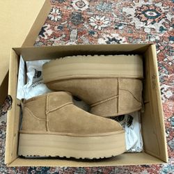 UGG Classic Ultra Mini Platform Boots