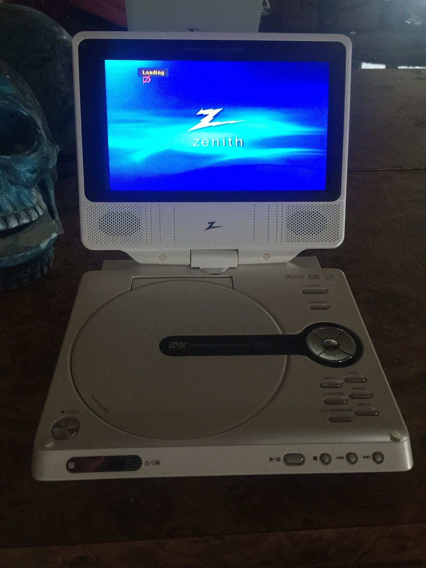 Zenith Portable DVD player