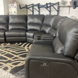 New Luxury Power Recliner Sectional Couch / Free Delivery
