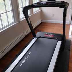 Sole Treadmill F85