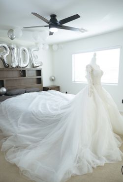 Wedding Dress Fitted With Long Skirt