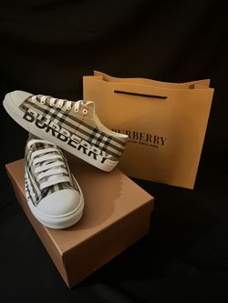 Burberry Shoes For Sale // Zapatos Burberry En Venta