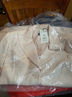 Single Breasted Fitted Blazer for Women | Devil Wears Prada Scoop Collection (SANDY PEACH) Size XS