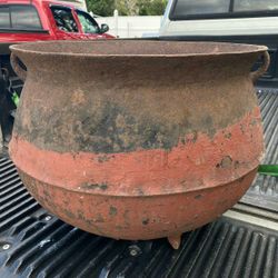 Antique Cast Iron Stew Pot
