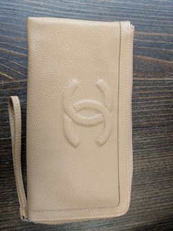 Chanel clutch