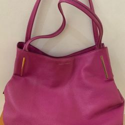 Beautiful leather Vince Camuto purse