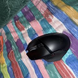 Razer Basilisk Ultimate Hyperspeed Wireless Gaming Mouse: Fastest Gaming Mouse Switch, 20K DPI Optical Sensor, Chroma RGB Lighting, 11 Programmable 