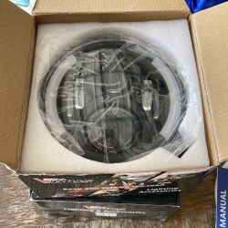 Pair Of Jeep Wrangler Headlights   