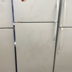 White Kenmore Refrigerator 