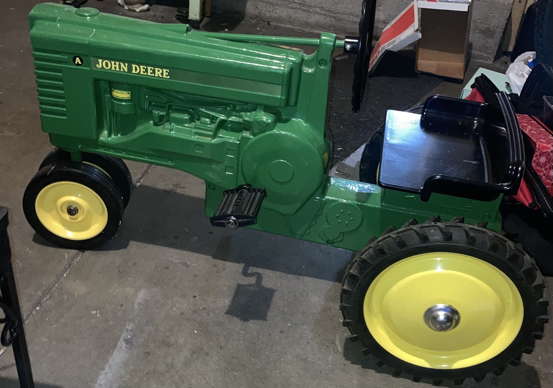 John Deere Tractor pedal toy