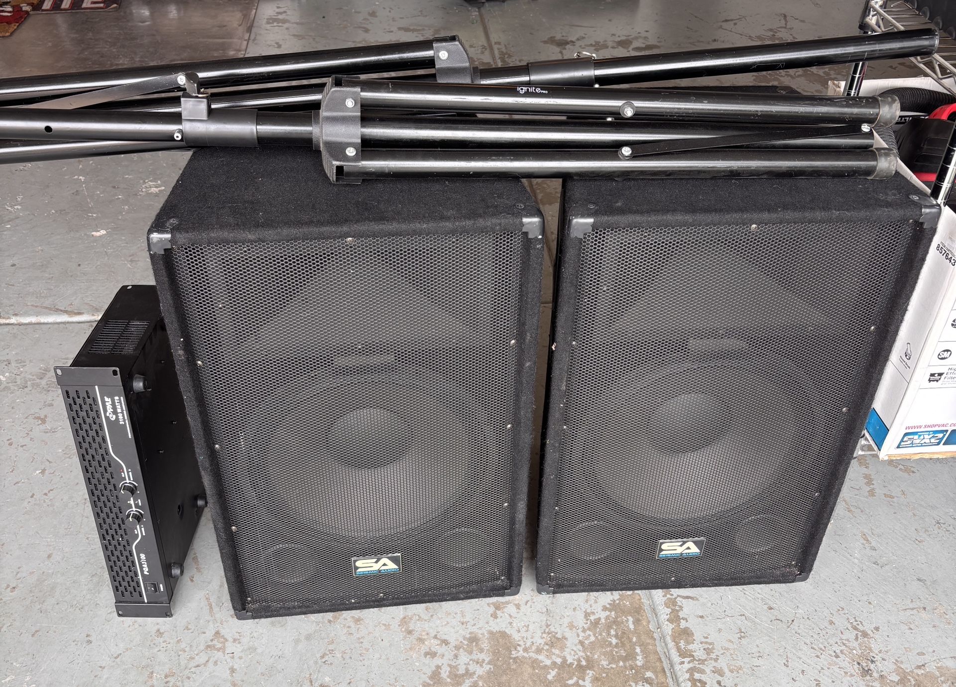 Seismic Audio Speakers