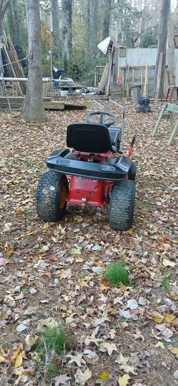Murray 13.5 Hp Riding Mower Runs But Needs Springs For Carberator And Govener Don't Have Time To Mess With It. Will Trade.