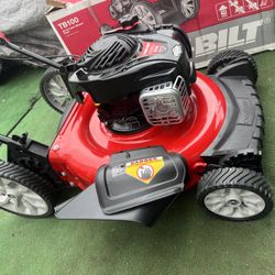  Troy-Bilt 21in. 140cc Briggs & Stratton Gas Push Lawn Mower
