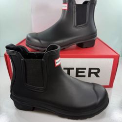Hunter women’s original Chelsea Ankle Rain boot - size 6