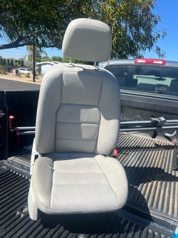 12-14 Mercedes benz W204 C300 C250 C350 Seat Front Right Passenger Side Gray OEM