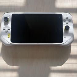 Logitech G Cloud Gaming Handheld
