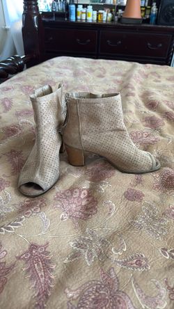 Heels $15/ Size 5.5