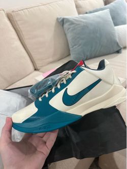 Caitlin Clark Kobe V “Coconut Milk Spruce” size 11