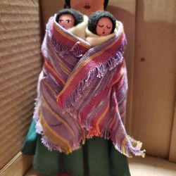 Native Indian Mother And Children Doll 