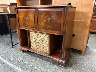 WESTINGHOUSE Vintage Radio Phonograph Cabinet (AS IS) Model #H-183A