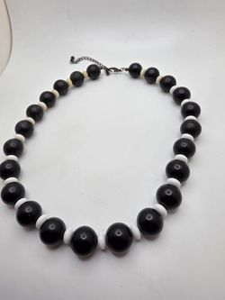Black and White Vintage Necklace