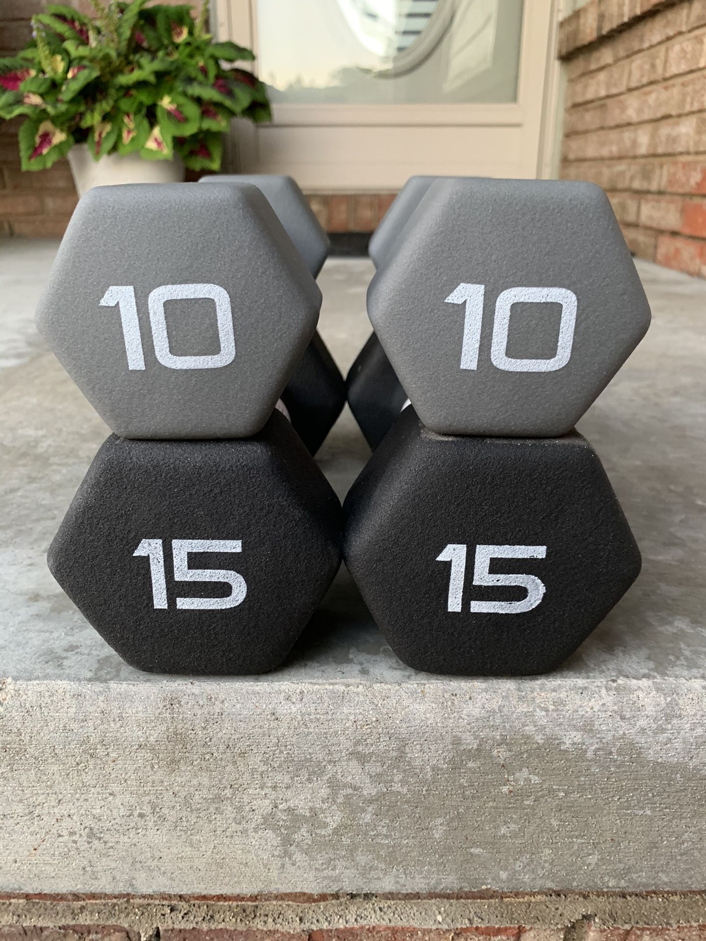 TWO DUMBBELLS SETS