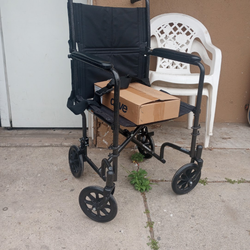 DRIVE LIGHTWEIGHT TRANSPORT WHEELCHAIR 19 "WIDTH WITH FOOTREST