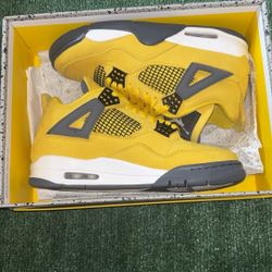 Jordan 4 lightning 