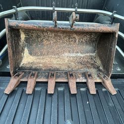 Backhoe 30” Trenching Bucket Kubota BT1955A 