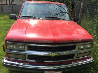 1995 Chevy 2500 4 wheel-drive pick up truck