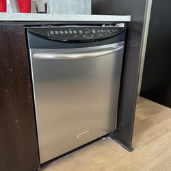 Oven, Dishwasher & Microwave 