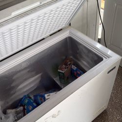 Deep freezer