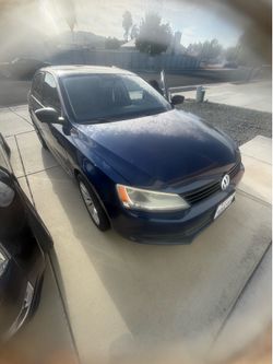 2011 VW Jetta Automatic – Daily Driver – Clean Title