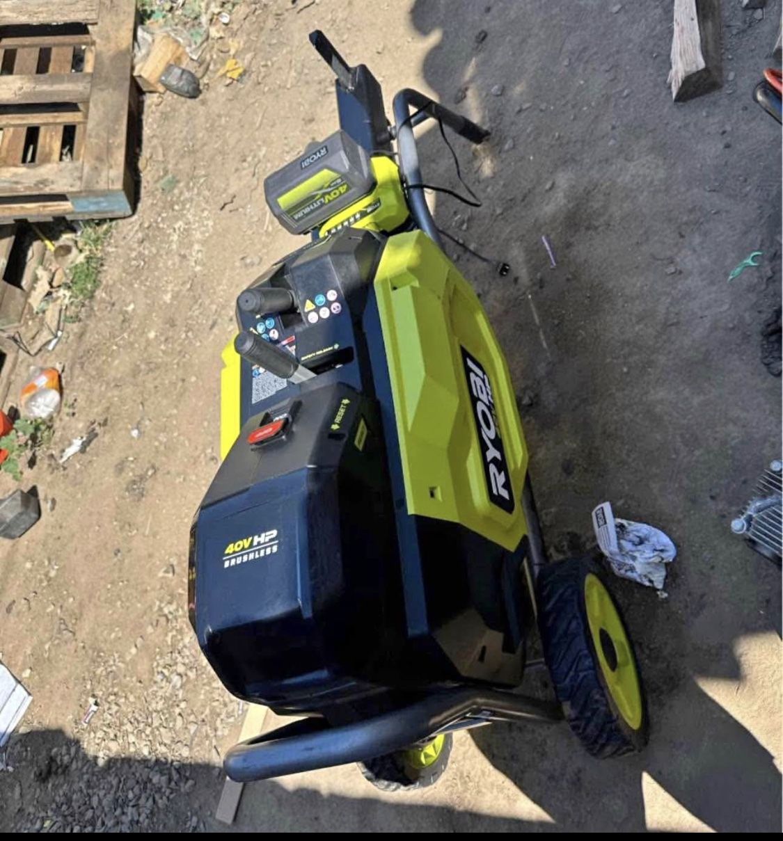 RYOBI 40V HP Brushless 12-Ton Kinetic Battery Electric Log Splitter Kit - 4.0Ah Battery and Charger