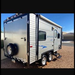 2008 Coachmen Adrenaline Toyhauler  