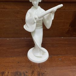 Vintage Noritake  Toki Kaisha Geisha with Umbrella Bone China Figurine Mint