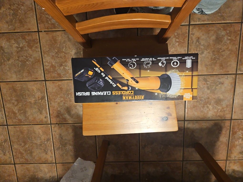 Cordless Cleaning Brush