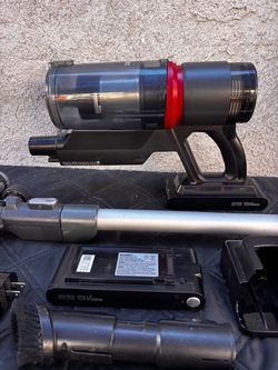Eureka Reactisense Stick Vacuum - 2 Batteries