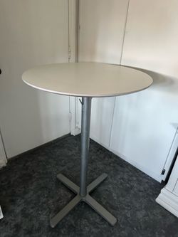 Pub table