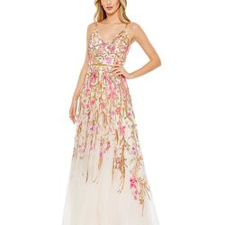 Mac Duggal Size 6 Prom Dress