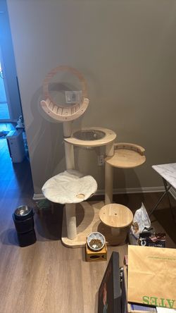 Solid wood cat tree