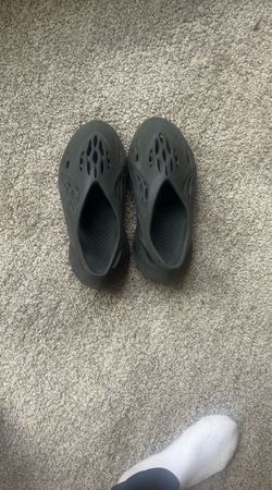 Adidas Yeezy Foam Runner Dark Green