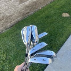 Golf Clubs 