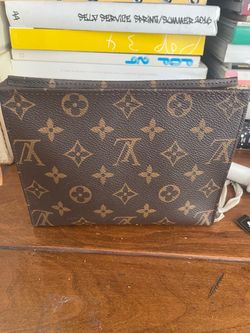 LouisV Black Zipper Bag