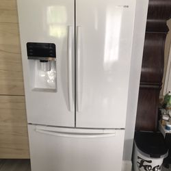 28” Refrigerator 